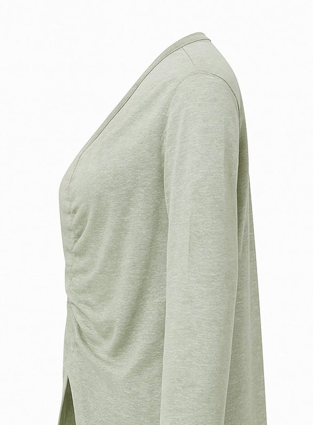 AMUU Japanese V-Neck Split-Hem Knit Top