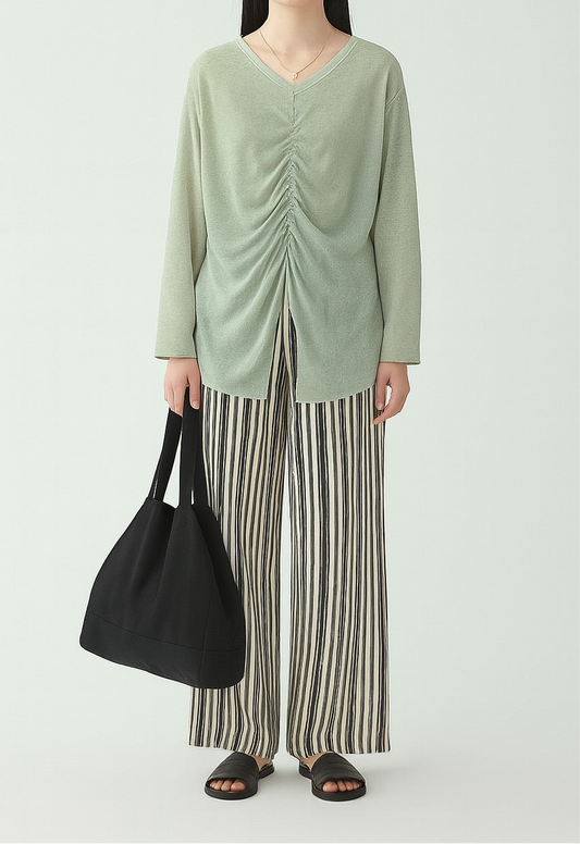 AMUU Japanese V-Neck Split-Hem Knit Top